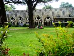 Salisbury Cathedral Cloister Garden