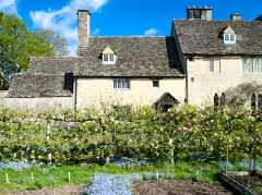 Cogges Manor Farm Museum